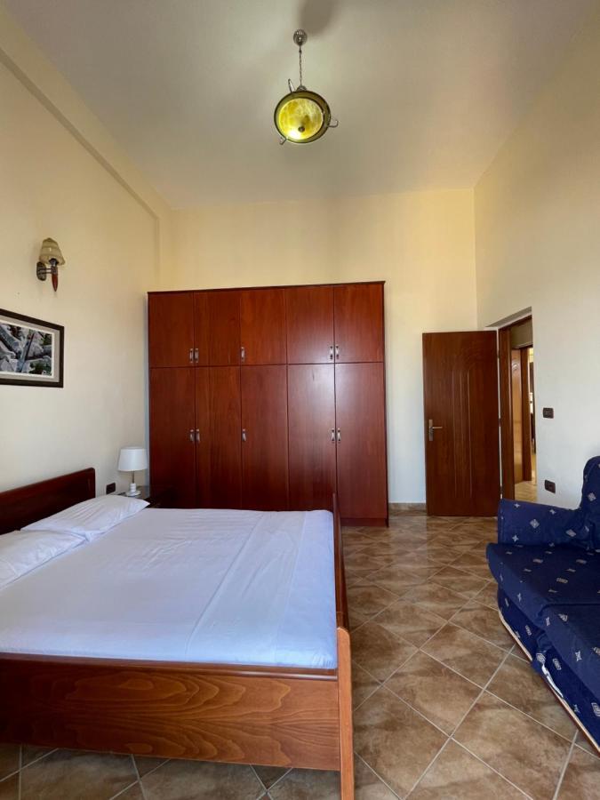 The First Hotel Saranda Экстерьер фото