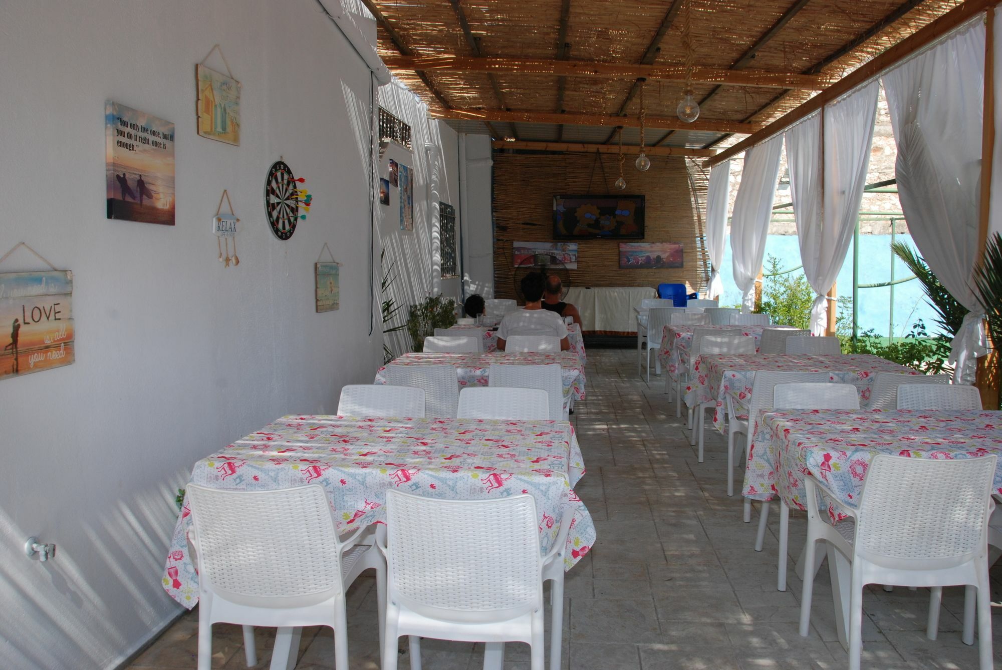 The First Hotel Saranda Экстерьер фото